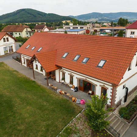 Rezort Masarykov Dvor Pstrusa Ngoại thất bức ảnh