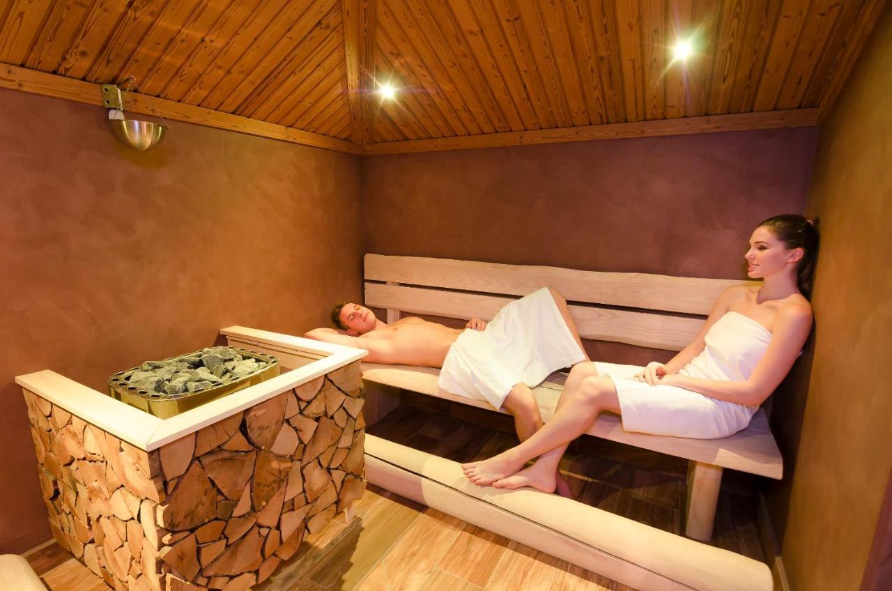 Rezort Masarykov Dvor Pstrusa Ngoại thất bức ảnh