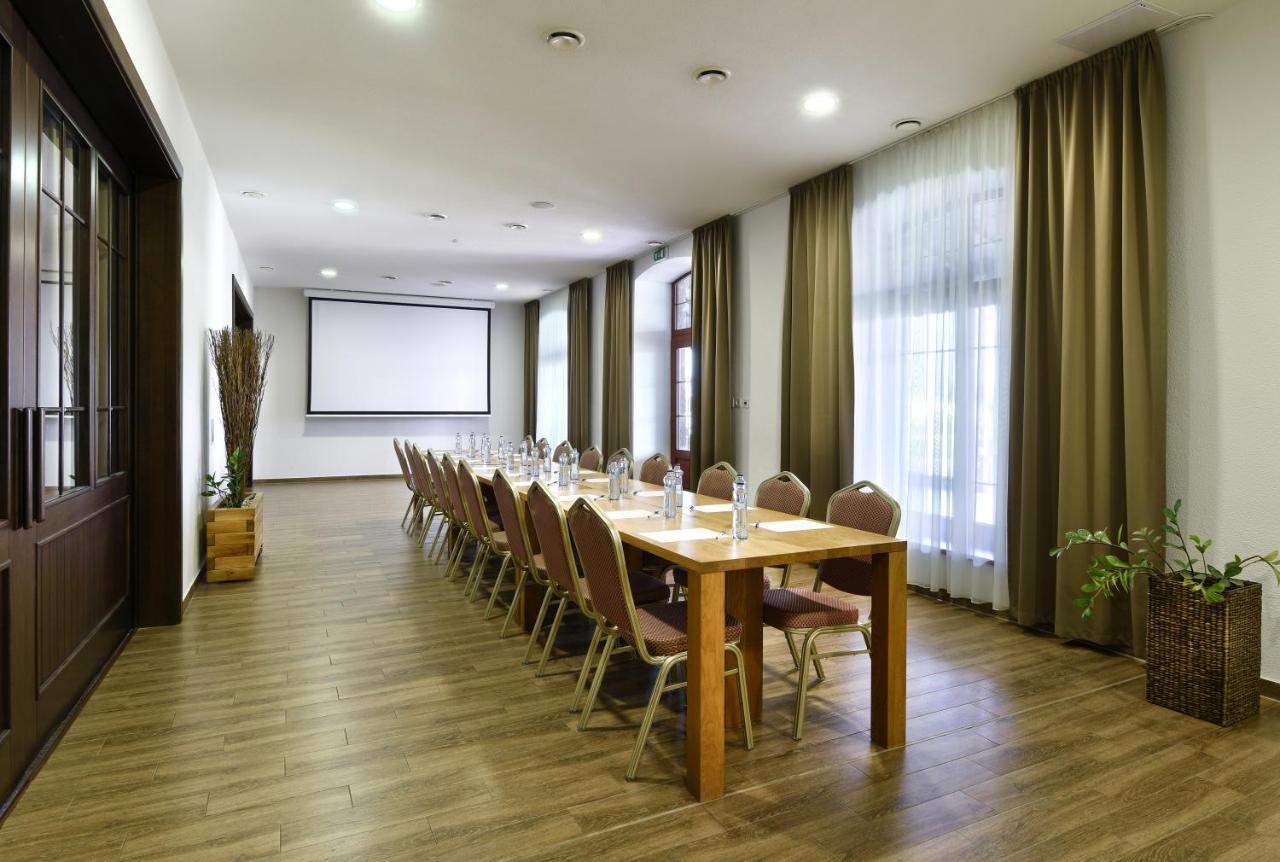 Rezort Masarykov Dvor Pstrusa Ngoại thất bức ảnh